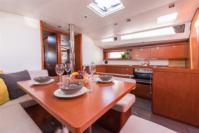Beneteau Oceanis 48 | Flou