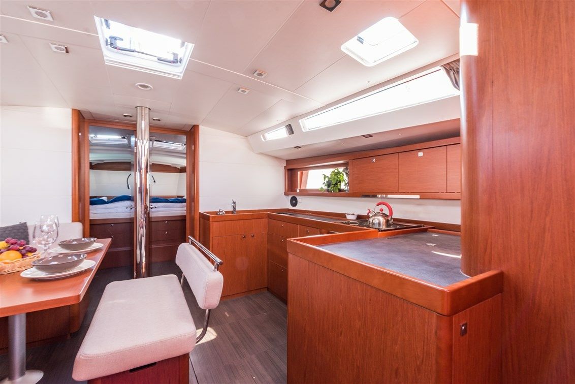 Beneteau Oceanis 48 | Flou