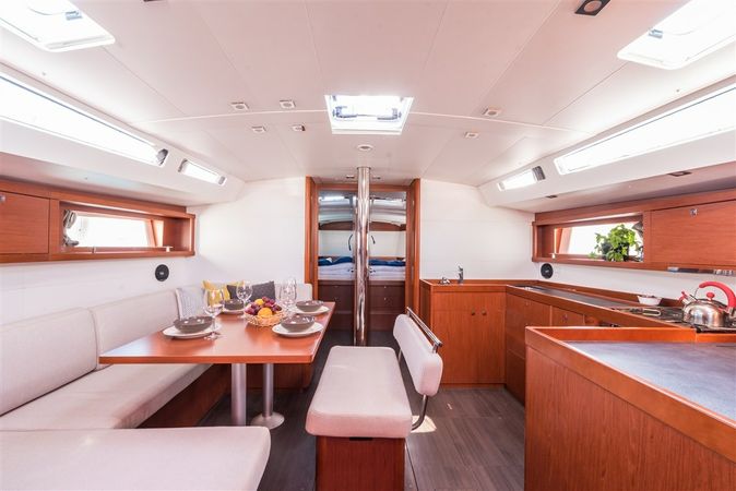 Beneteau Oceanis 48 | Flou