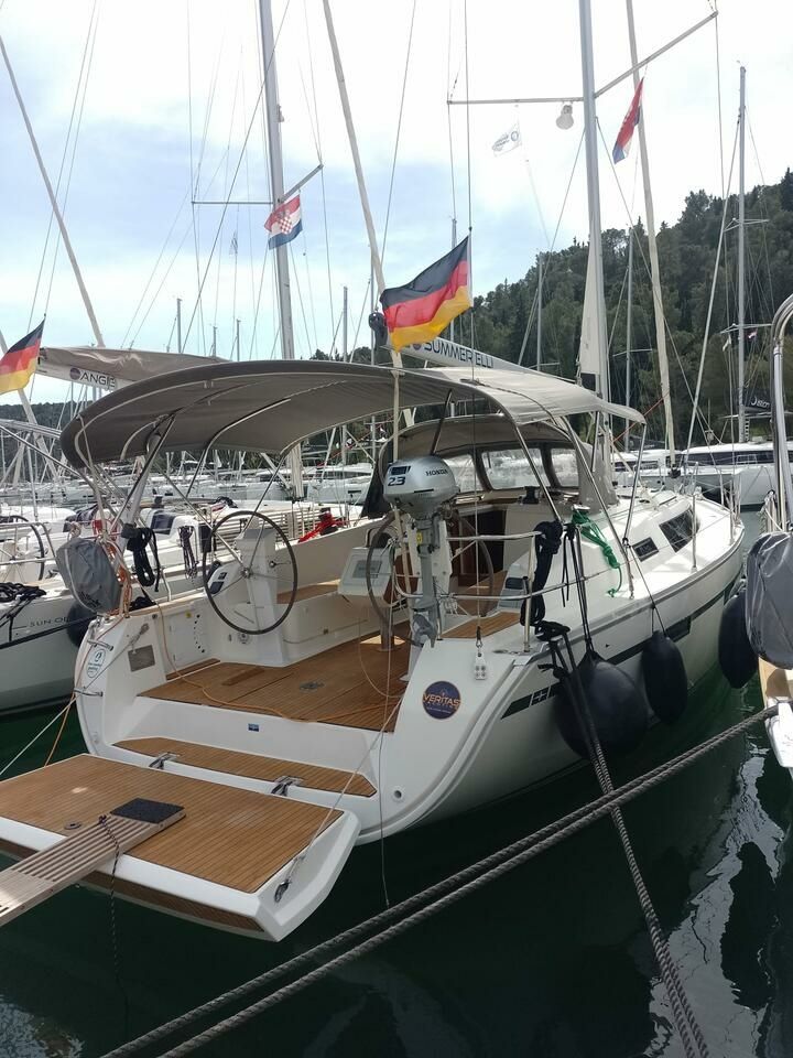 Bavaria Cruiser 41 | Summer Elli