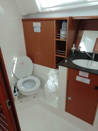 Bavaria Cruiser 41 | Summer Elli