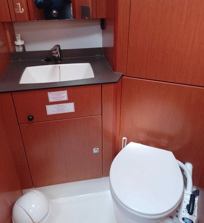 Bavaria Cruiser 41 | Summer Elli