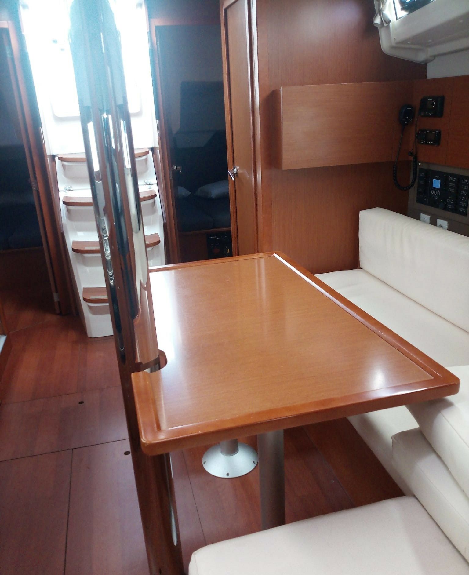 Beneteau Oceanis 38 | Naima