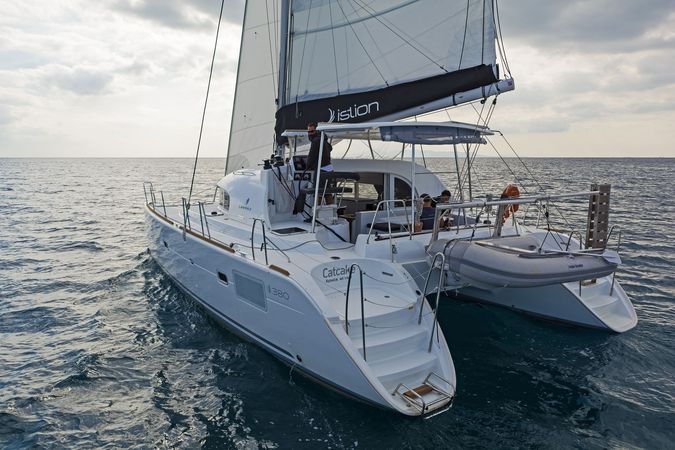Lagoon 380 S2 | Catcake