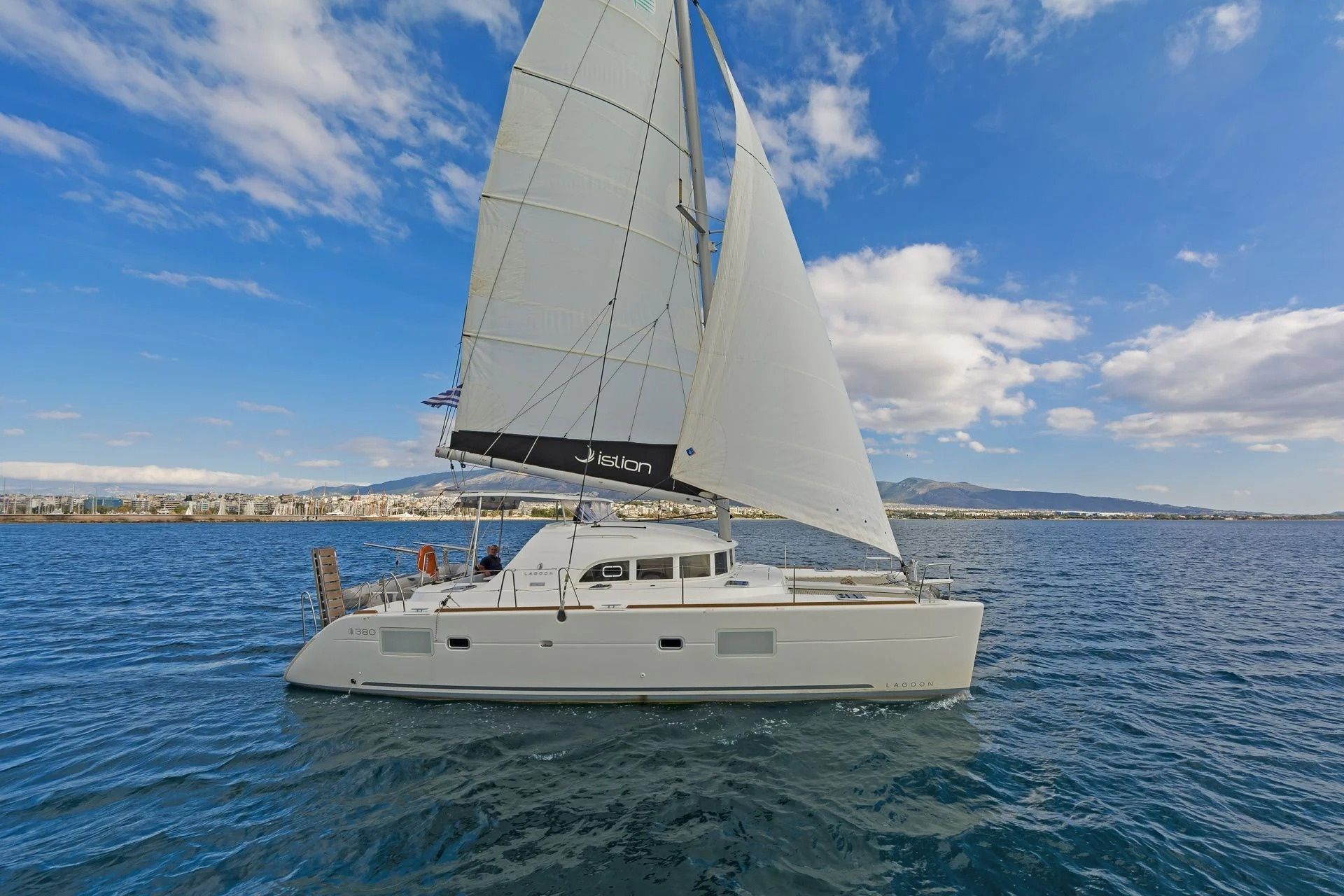 Lagoon 380 S2 | Catcake