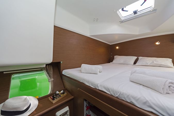 Lagoon 380 S2 | Catcake