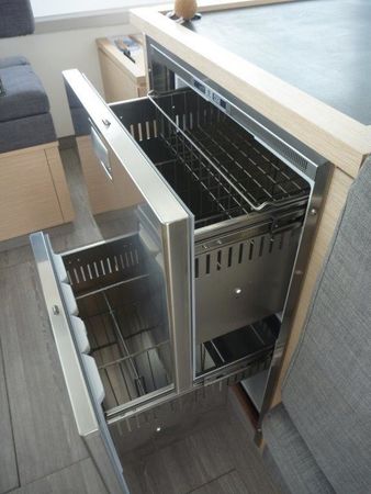 Fountaine Pajot MY 37 | MareTortuga