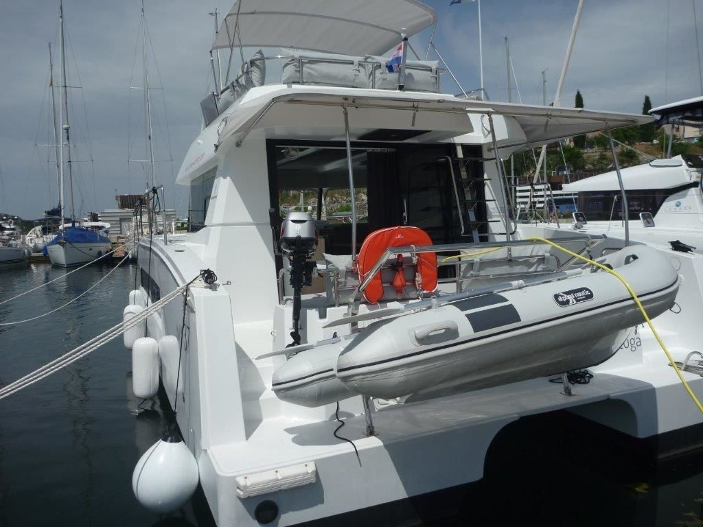 Fountaine Pajot MY 37 | MareTortuga