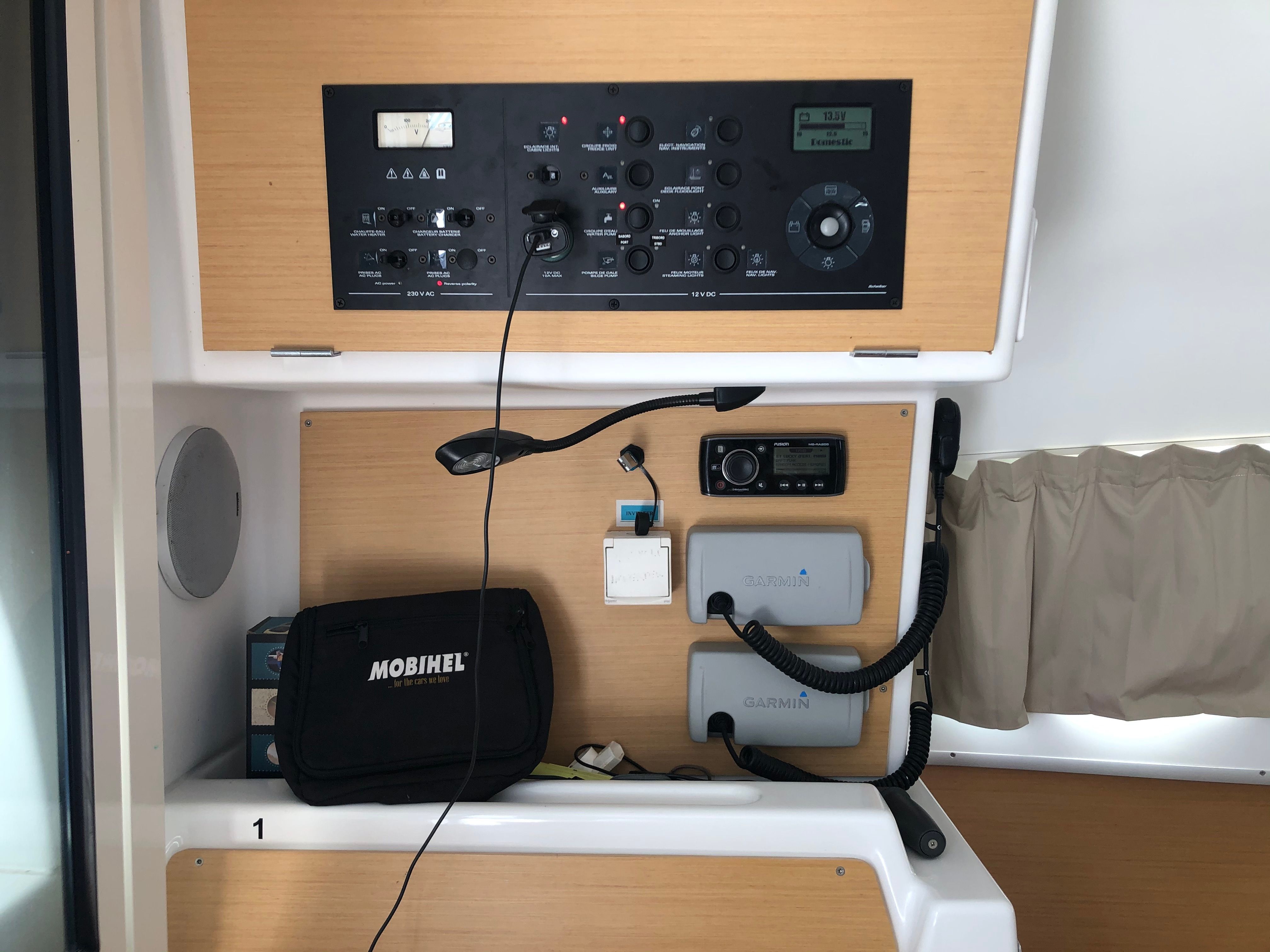 Lagoon 380 S2 | Beluga