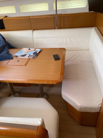 Jeanneau Sun Odyssey 519 | Corcho 11