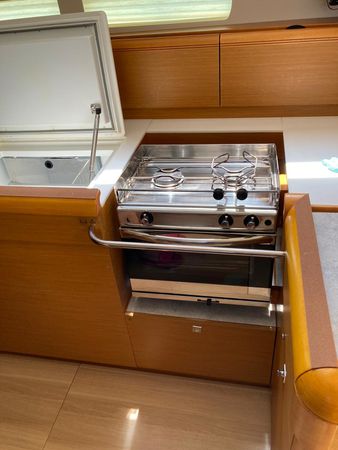 Jeanneau Sun Odyssey 519 | Corcho 11