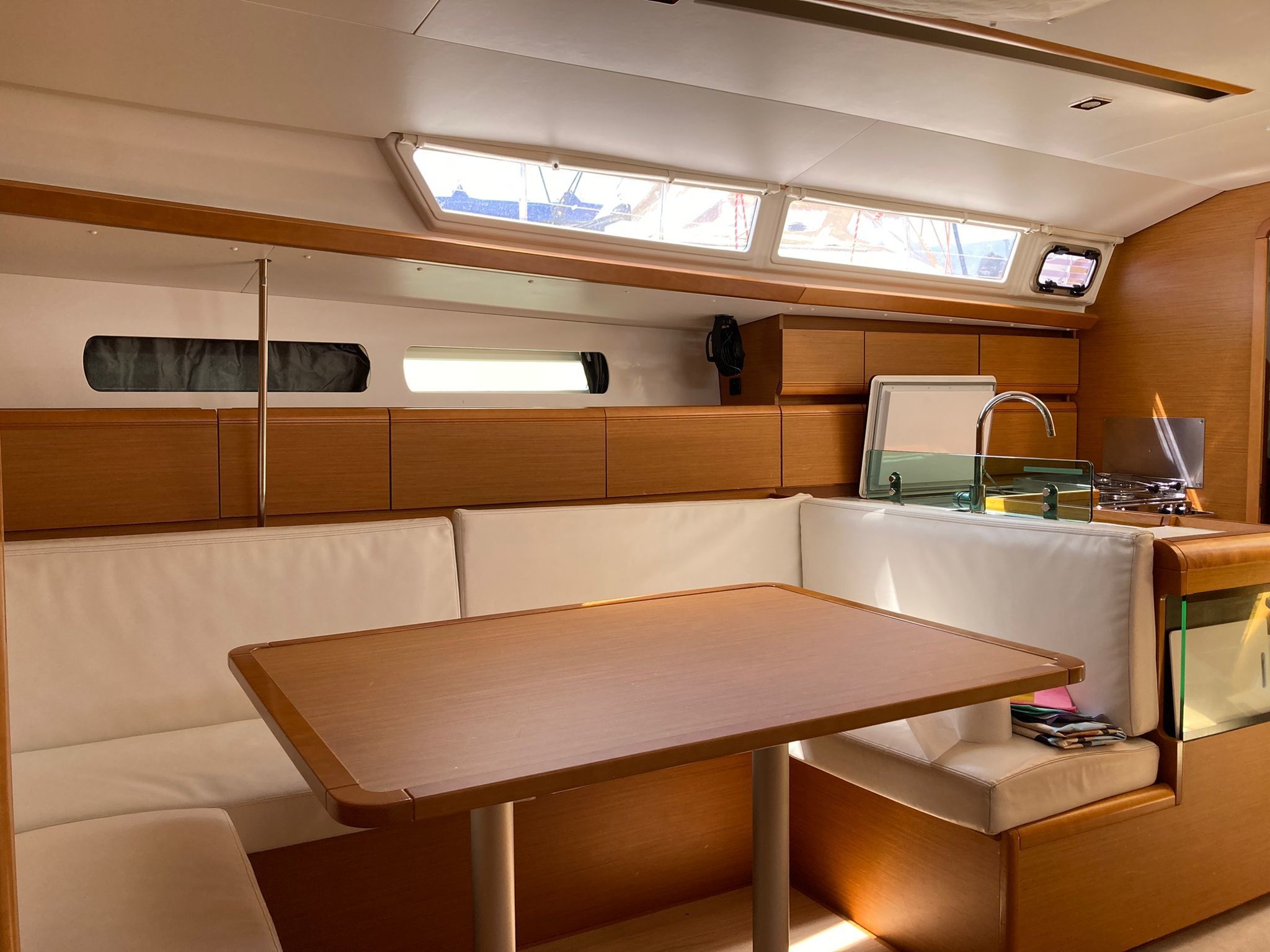 Jeanneau Sun Odyssey 449 | Corcho 12