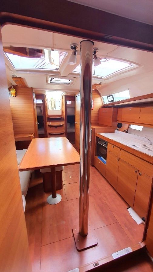 Dufour 382 | Les Troyens10