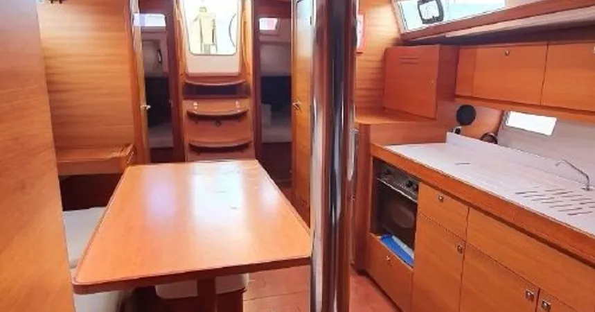 Dufour 382 | Les Troyens10