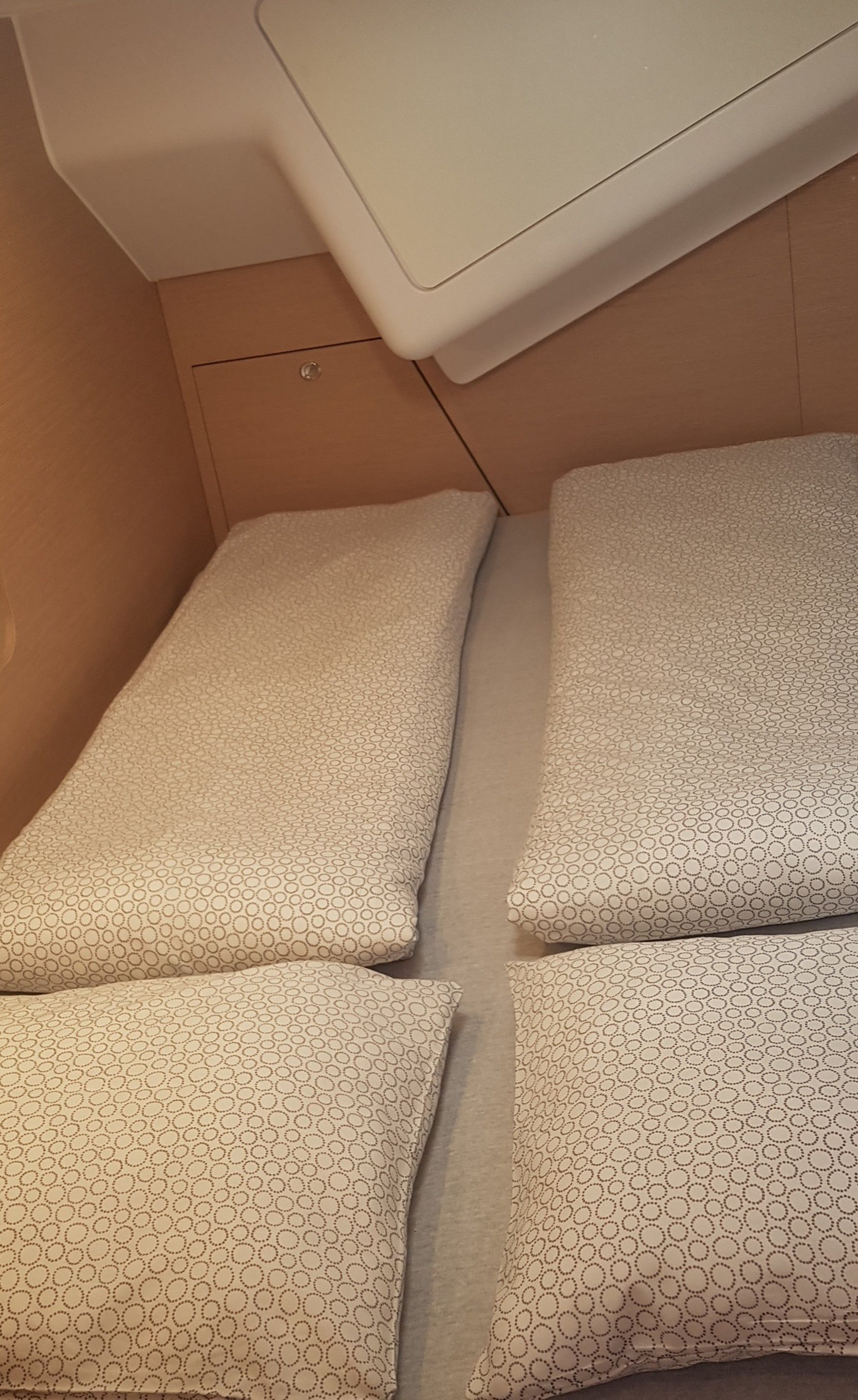 Elan 50 Impression | April