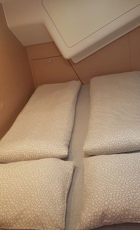 Elan 50 Impression | April