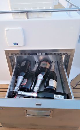 Elan 50 Impression | April