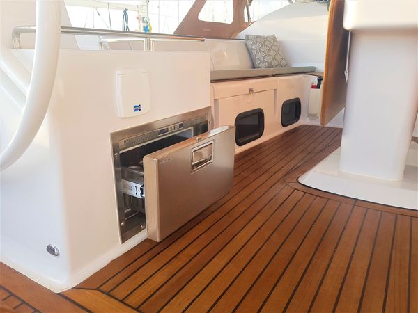 Elan 50 Impression | April