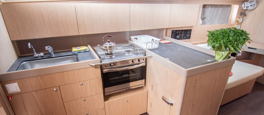 Beneteau Oceanis 41.1 | Aginor