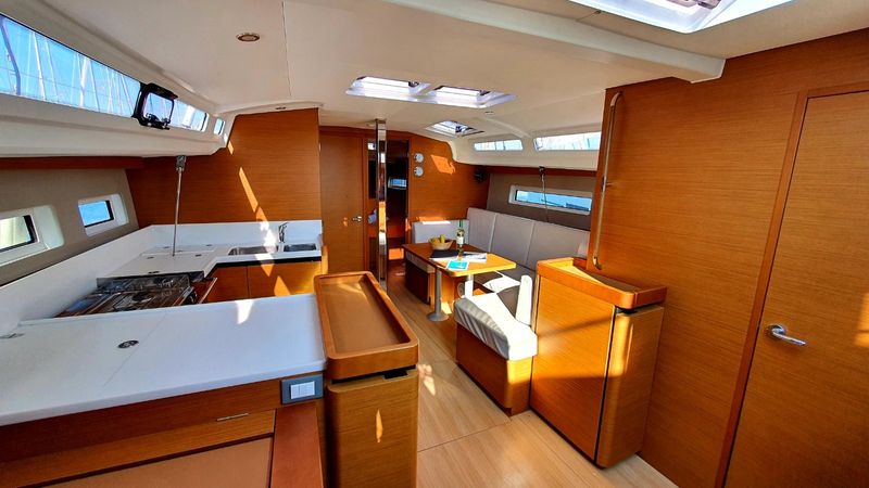 Jeanneau Sun Odyssey 440 | Deep Water