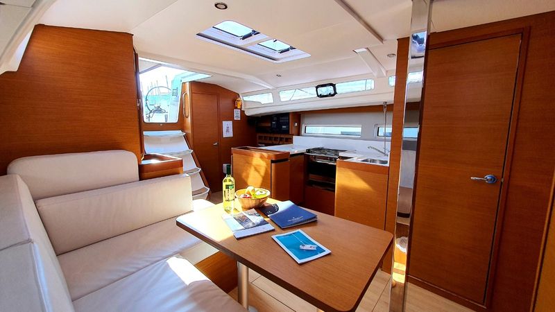 Jeanneau Sun Odyssey 440 | Deep Water