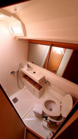 Jeanneau Sun Odyssey 440 | Deep Water