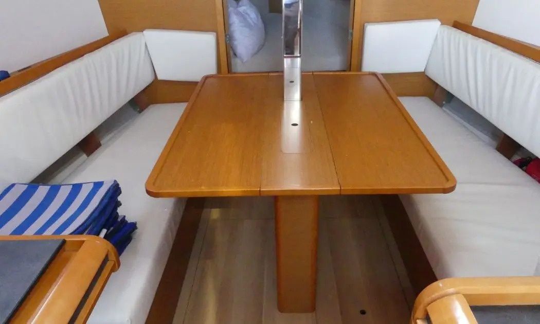 Jeanneau Sun Odyssey 349 | Nala
