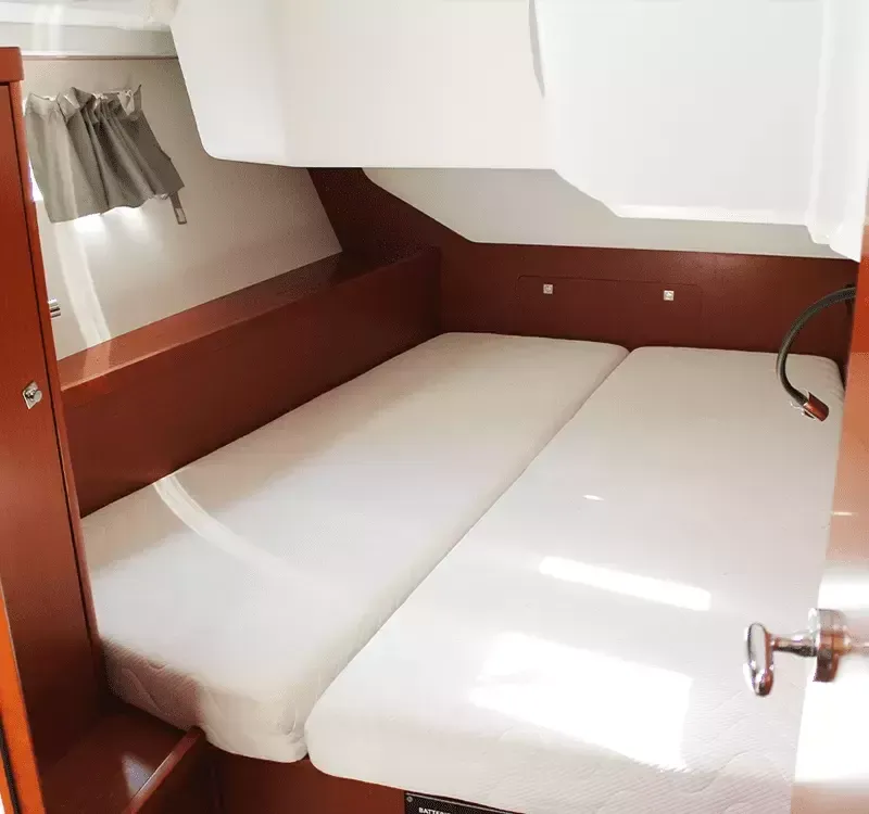 Beneteau Oceanis 45 | Fantasy Planet