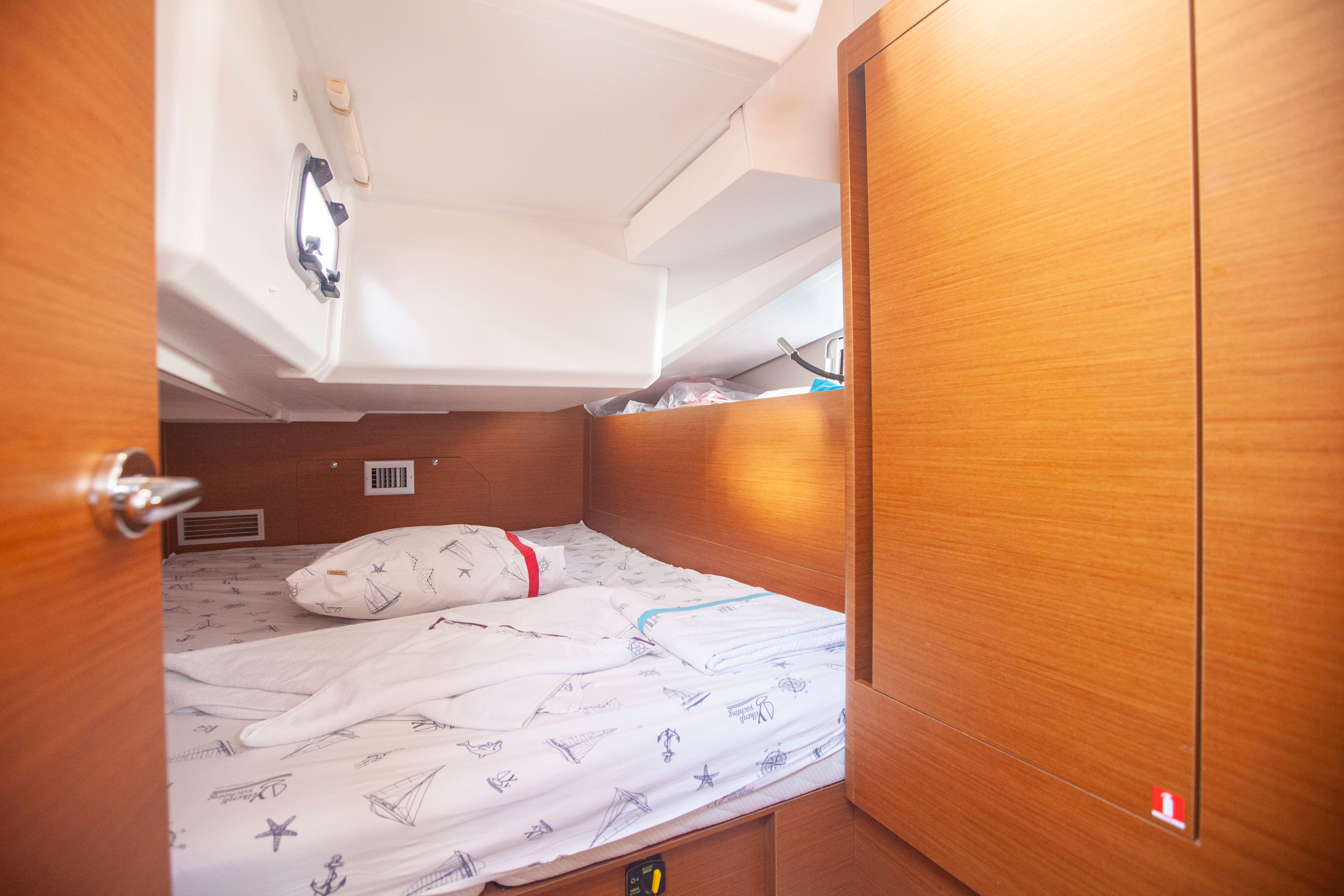 Jeanneau Sun Odyssey 440 | Celtic Breeze