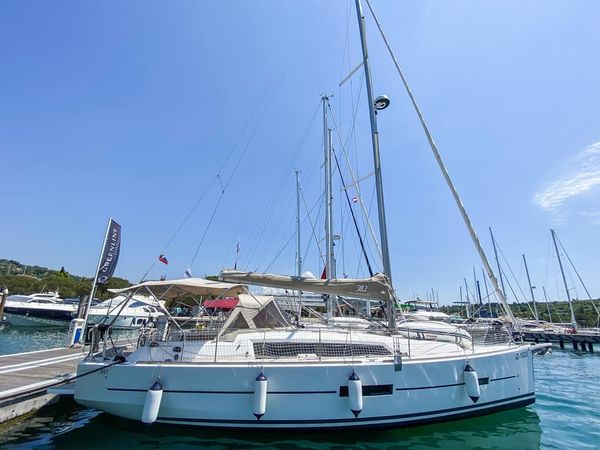 Dufour 382 | Barka