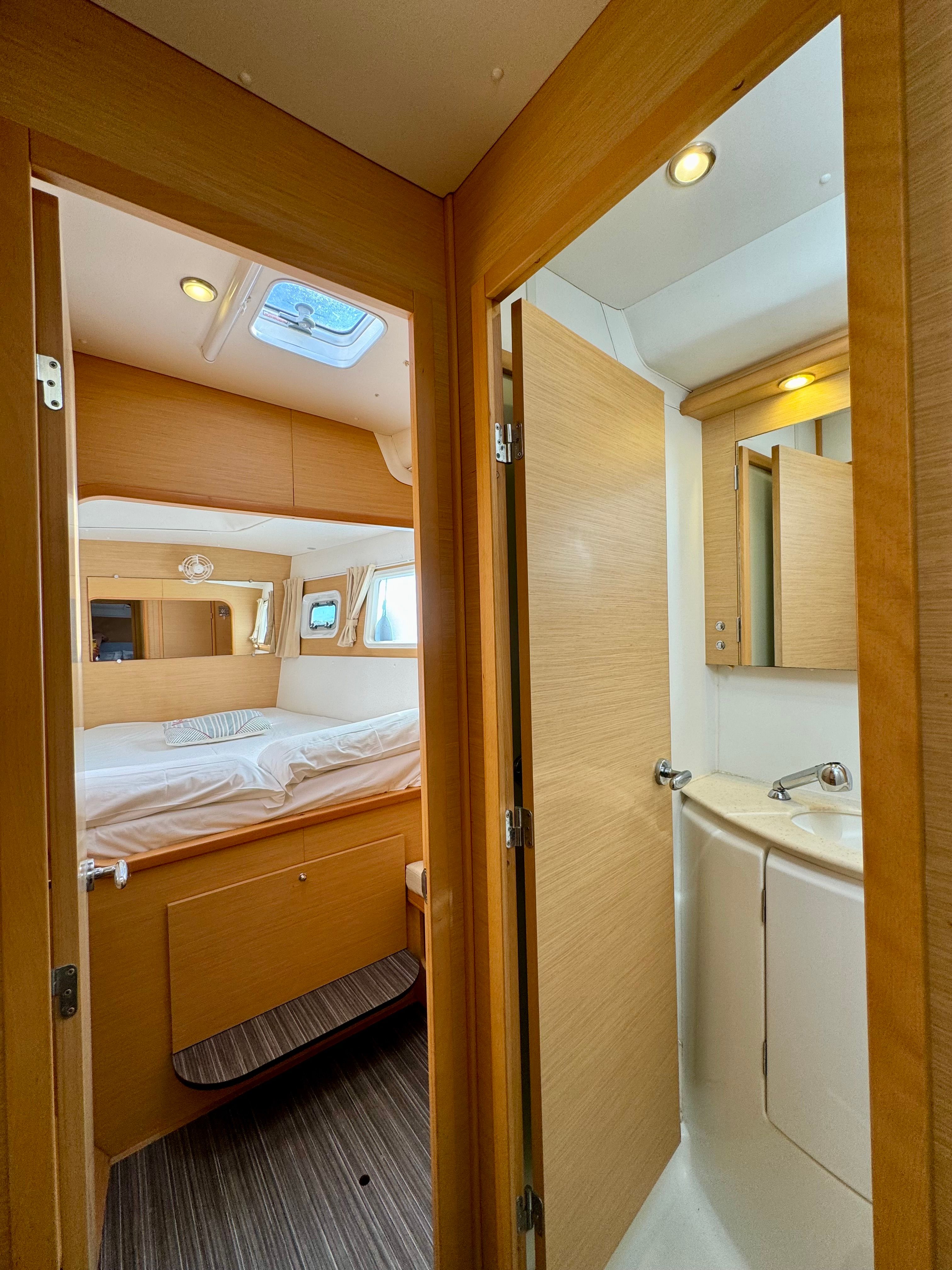 Lagoon 440 | Hot Wind