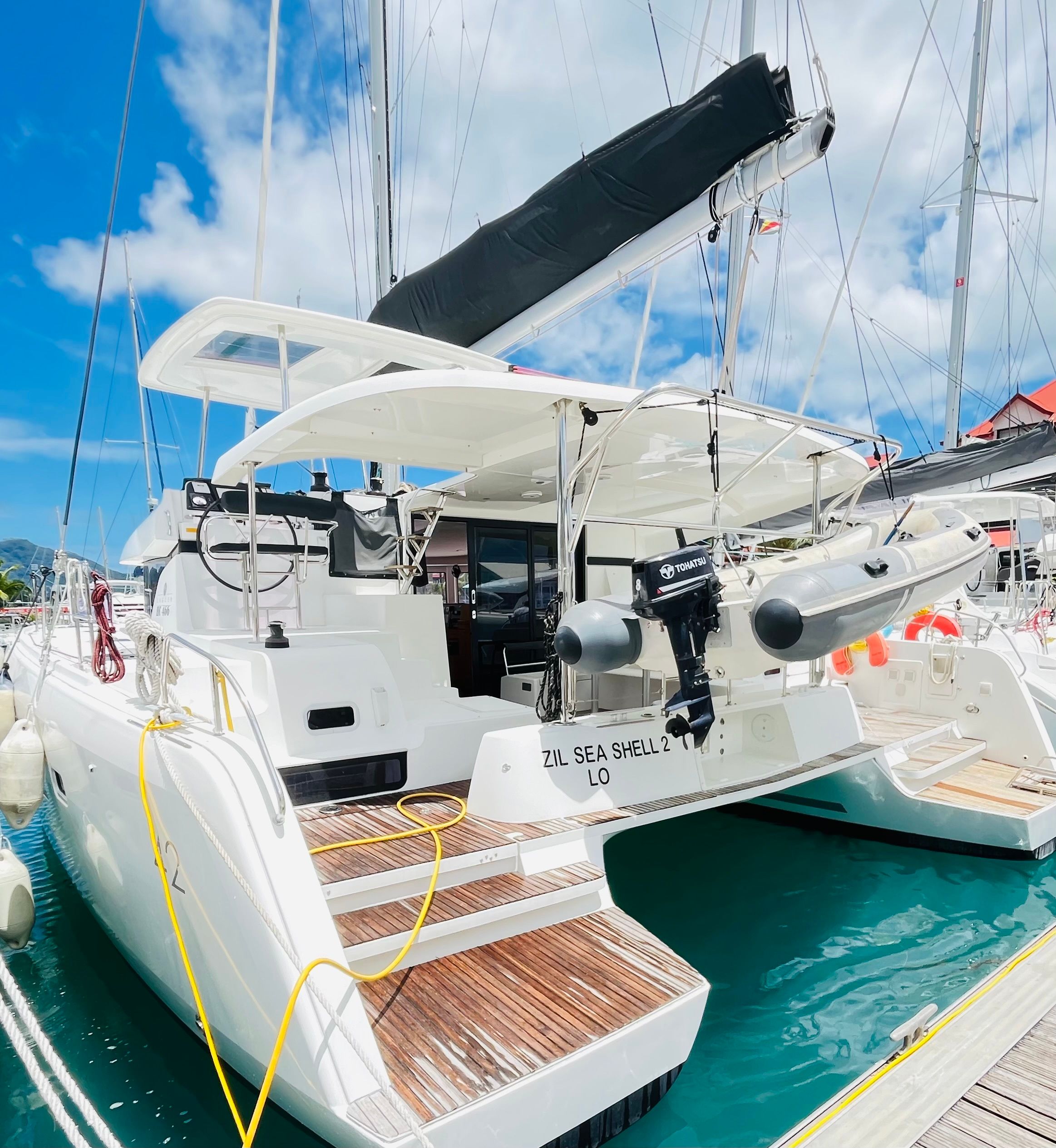 Lagoon 42 | Zil Seashell 2
