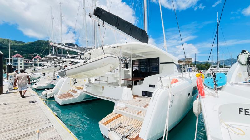 Lagoon 42 | Zil Seashell 2