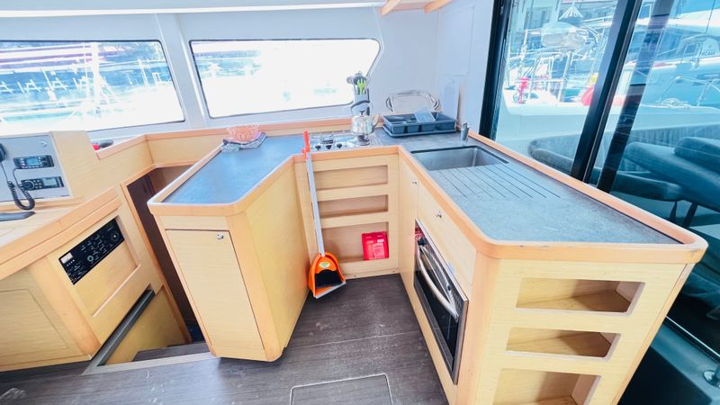 Lagoon 42 | Zil Seashell 2