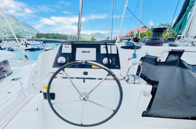 Lagoon 42 | Zil Seashell 2