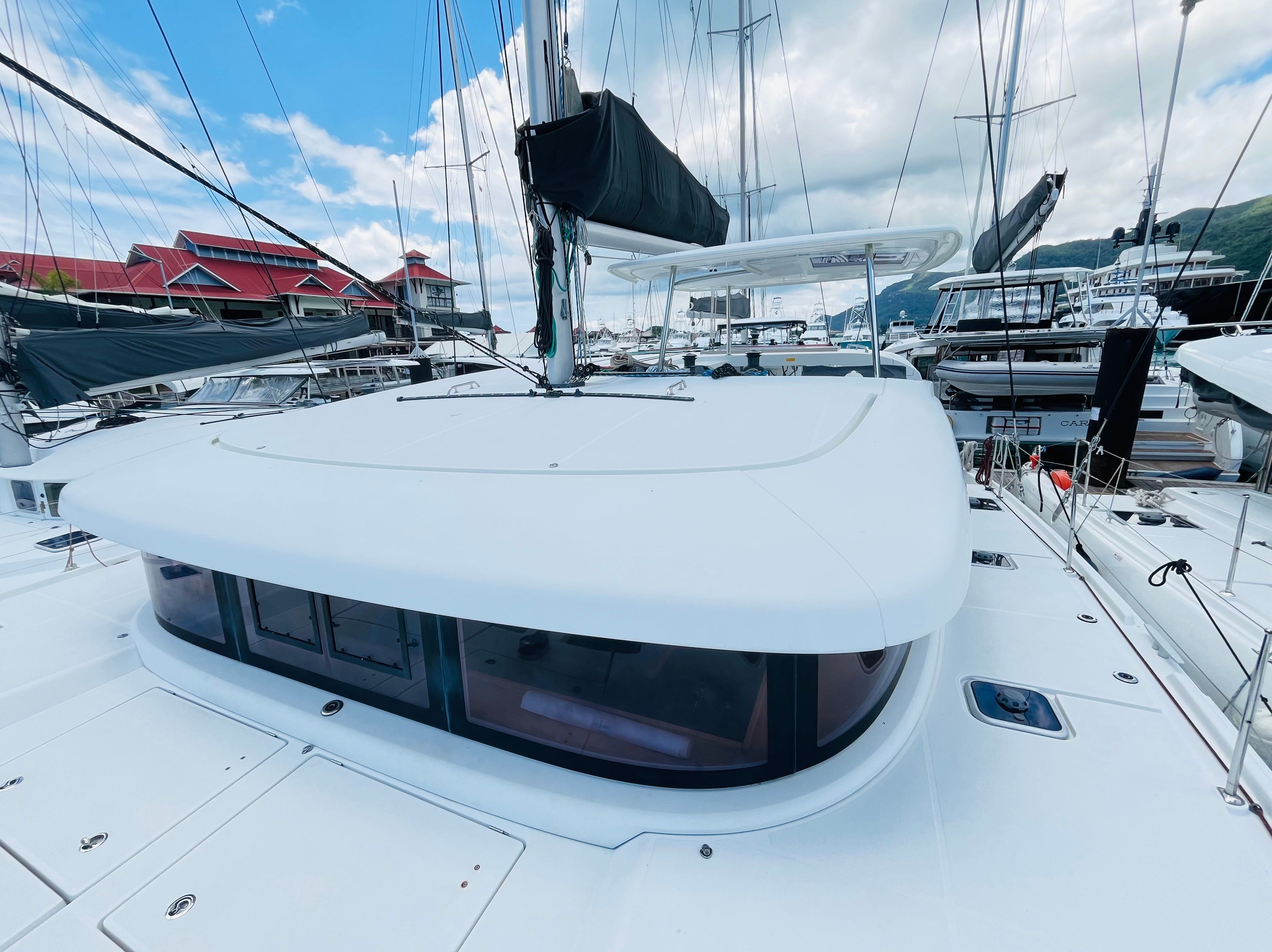 Lagoon 42 | Zil Seashell 2