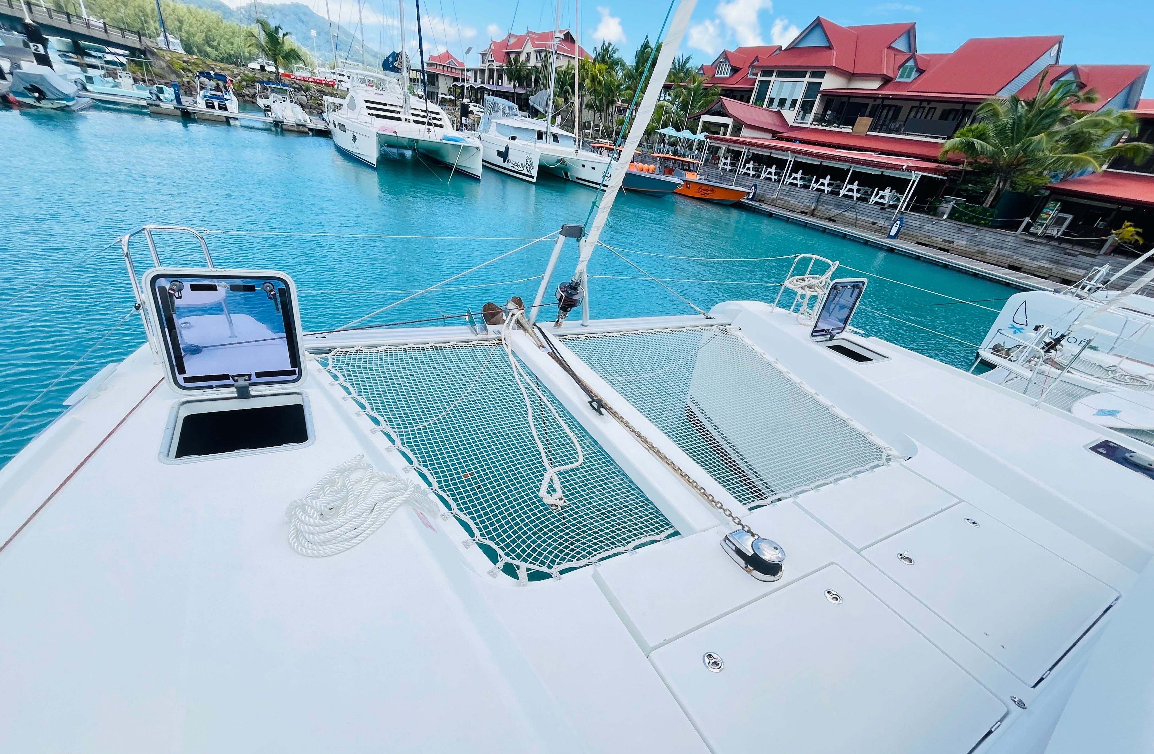 Lagoon 42 | Zil Seashell 2