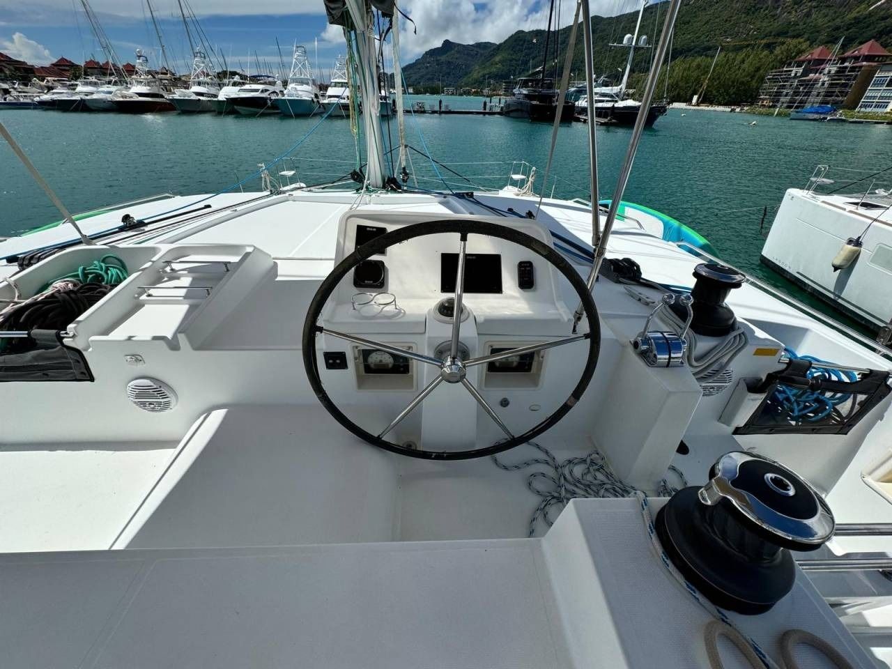 Lagoon 450 F | Zil Seashell