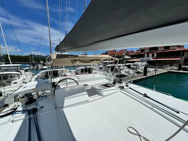 Lagoon 450 F | Zil Seashell