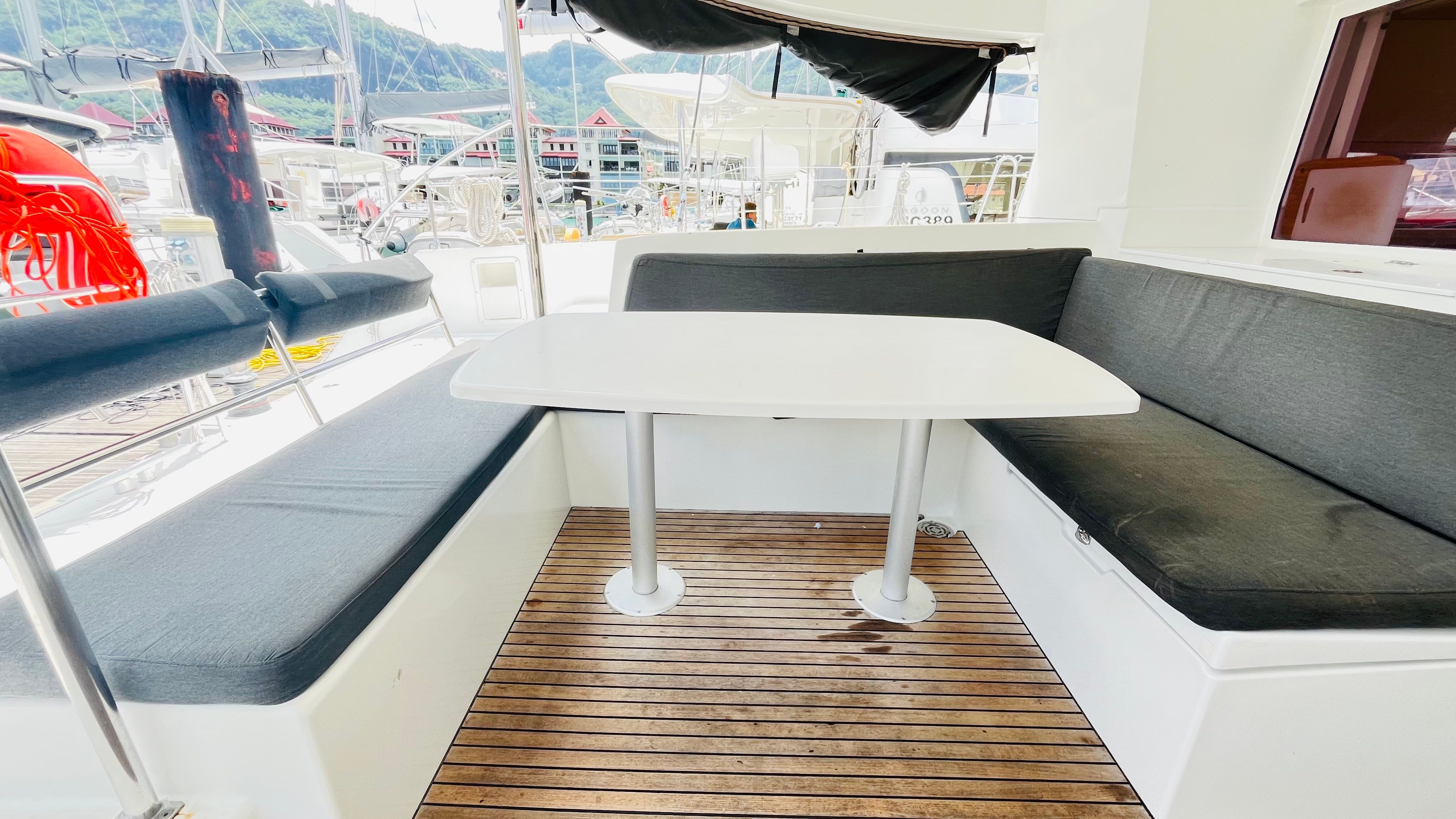 Lagoon 450 S | Islette