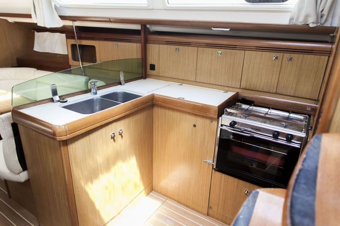 Jeanneau Sun Odyssey 36 | Formica