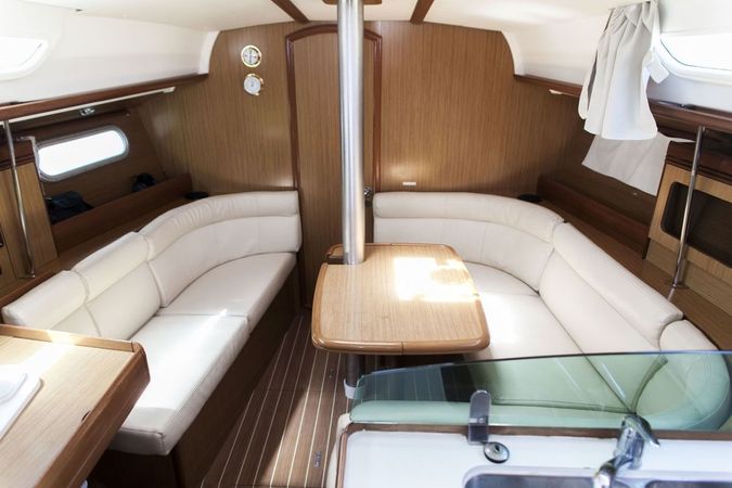 Jeanneau Sun Odyssey 36 | Formica