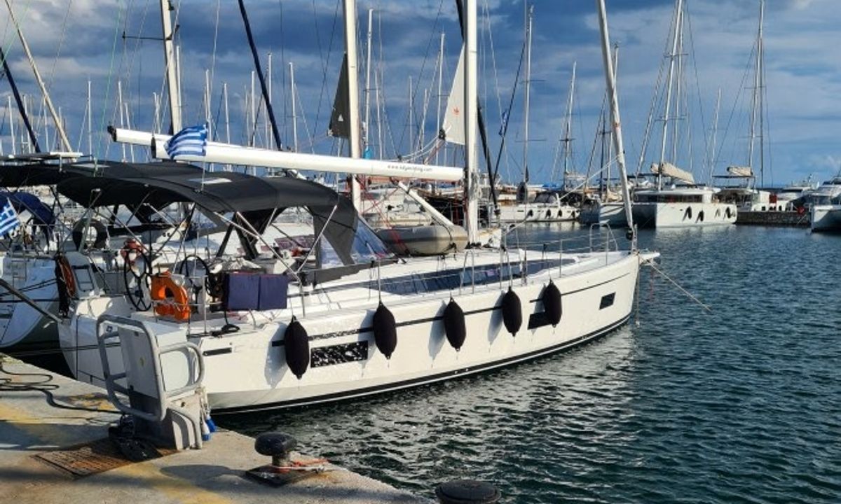 Bavaria C42 | Melia
