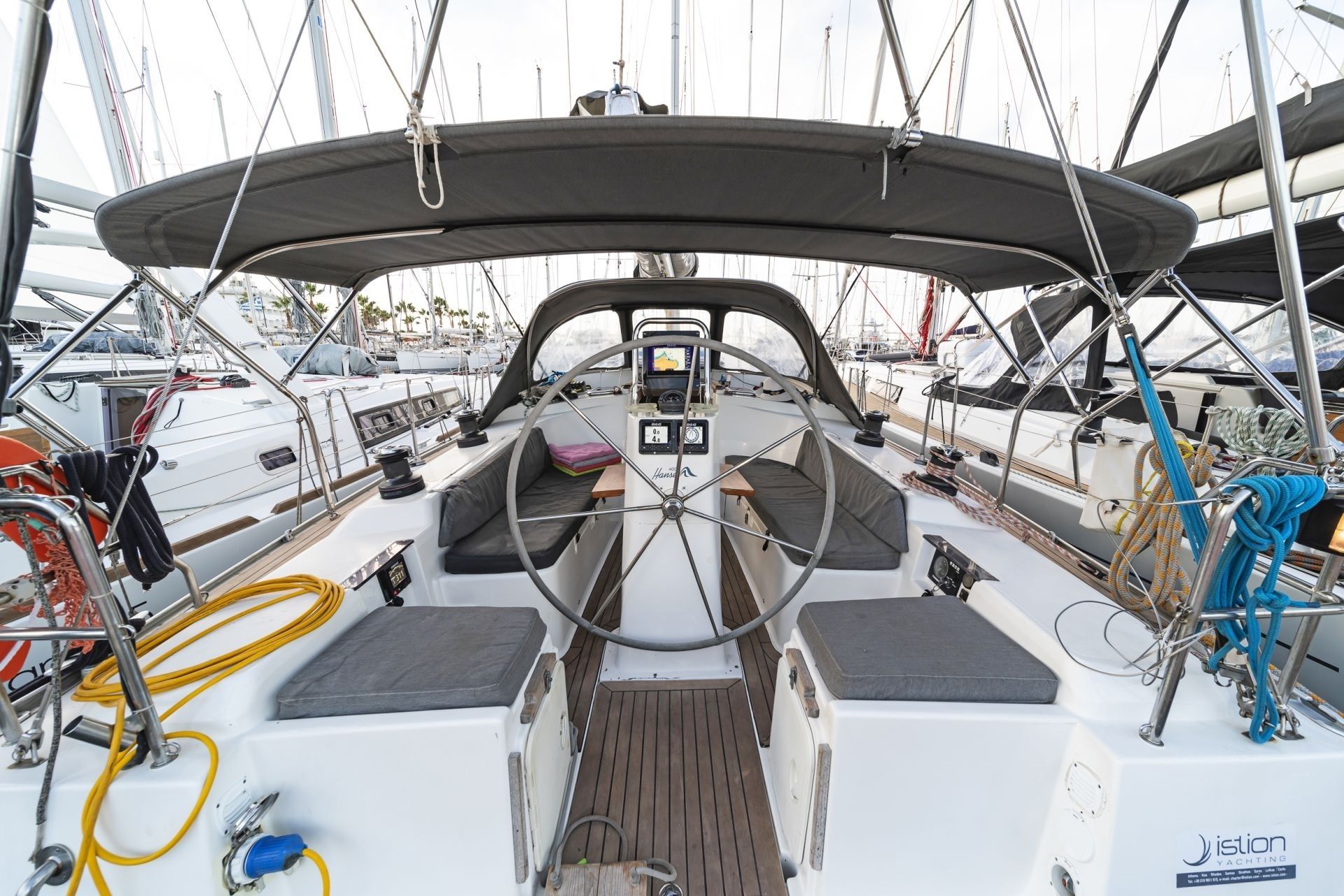 Hanse 400 | Flyer of Lorne