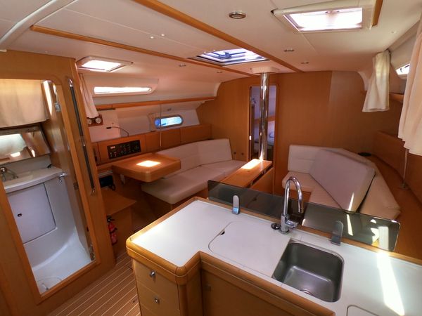 Jeanneau Sun Odyssey 42 | Praha