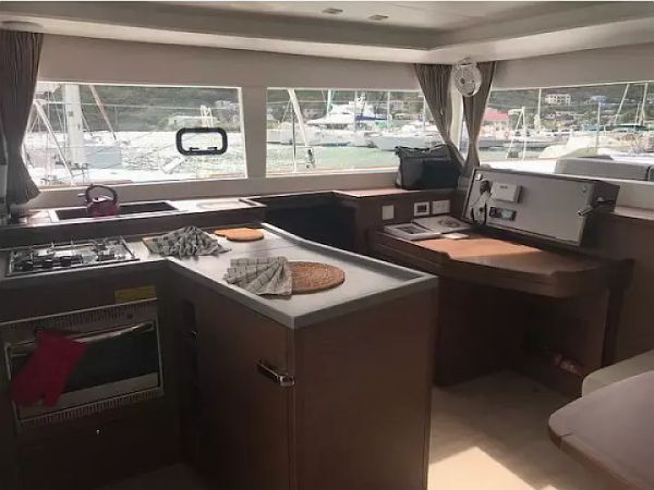 Lagoon 450 F | Paula