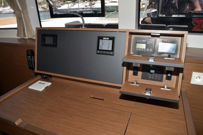 Lagoon 52 F | Anacapa