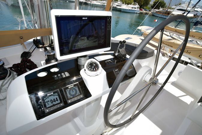 Lagoon 52 F | Anacapa