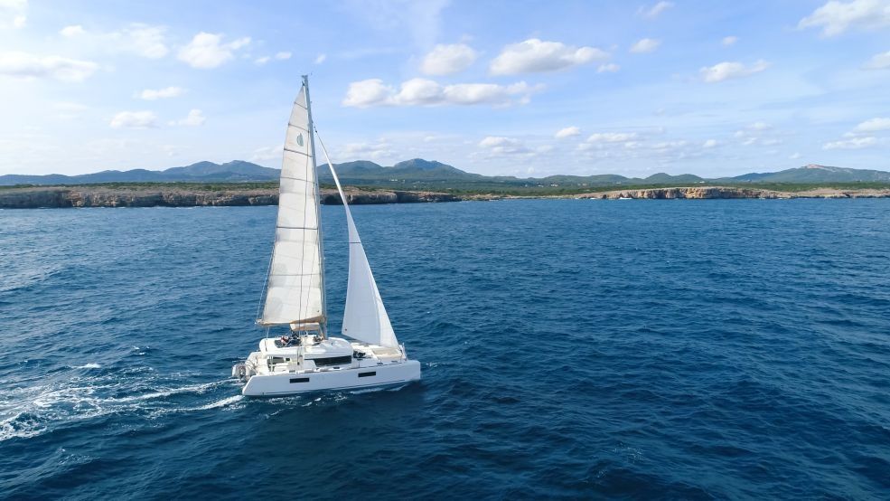 Lagoon 52 F | Anacapa