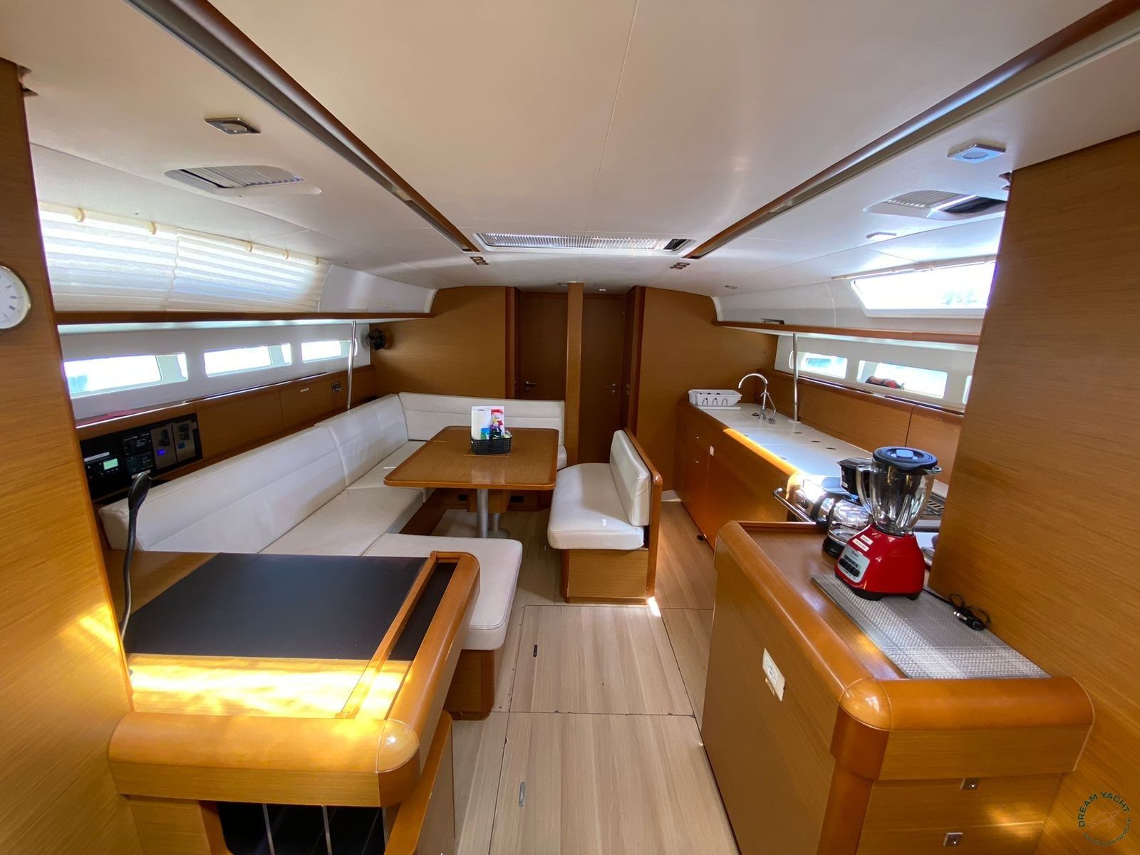 Jeanneau Sun Odyssey 519 | Zanzibar